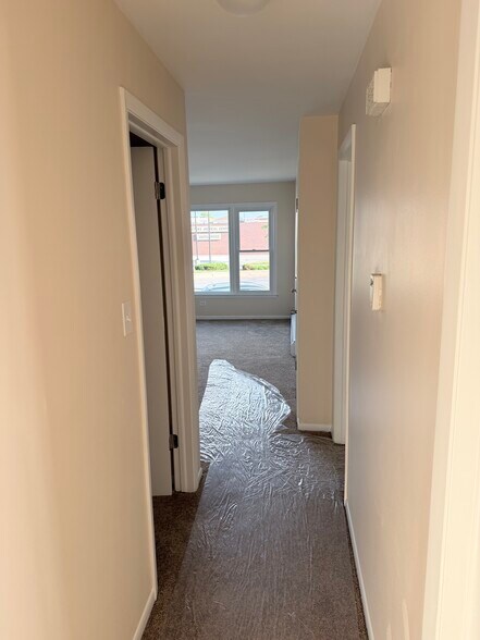 Building Photo - 6308 S Archer Ave