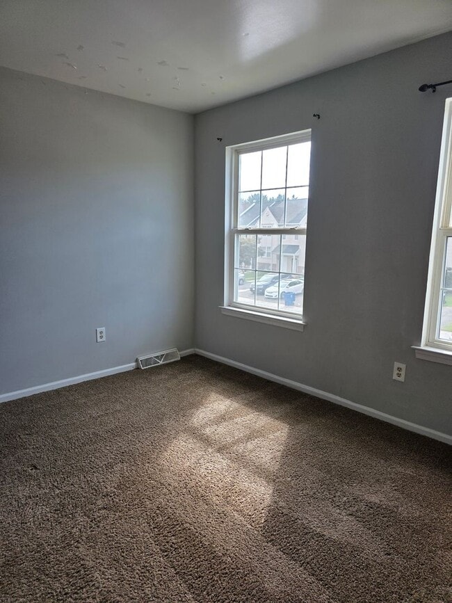 Building Photo - Townhouse in Newark/Bear Area