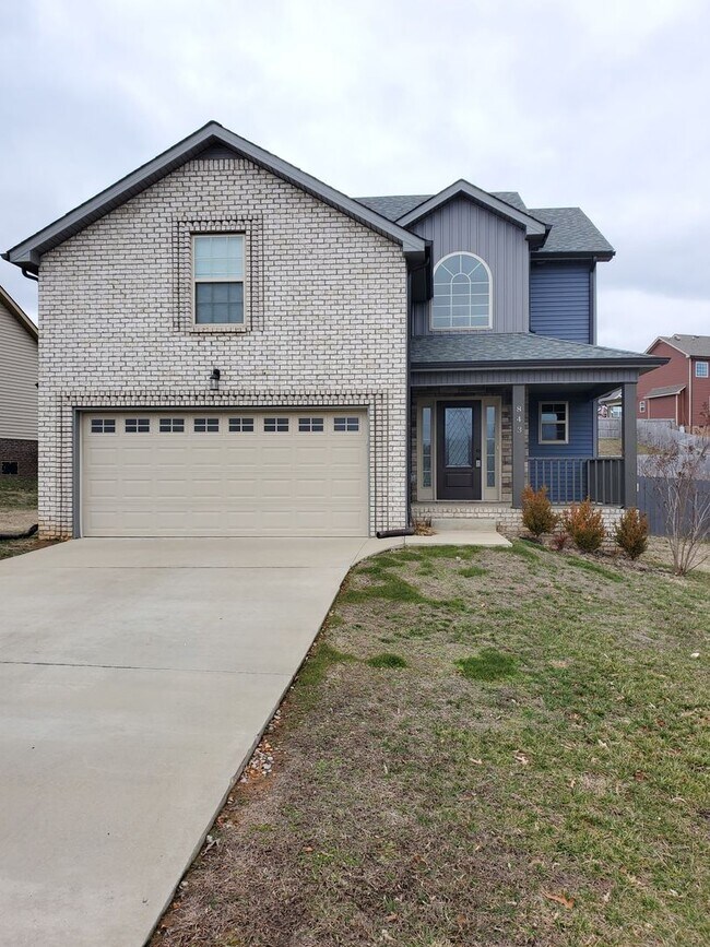 Primary Photo - 843 Crestone Ln