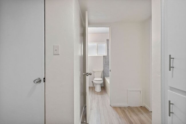 Building Photo - Beautiful Remodeled 3 Bedroom Duplex