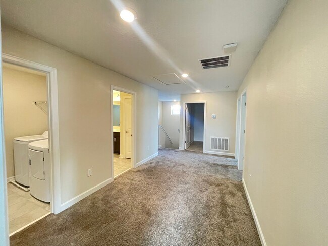 Building Photo - 10881 Longleaf Woods Dr