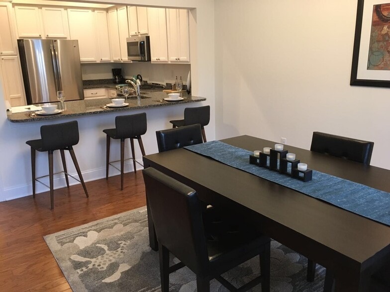 Primary Photo - 8 Sherwood St