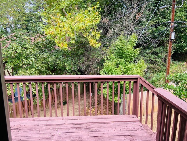 Building Photo - 3 bedrooms /2 bath Condo Available Now