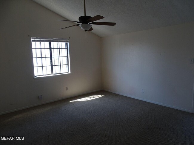 Building Photo - 5245 Roger Maris Dr