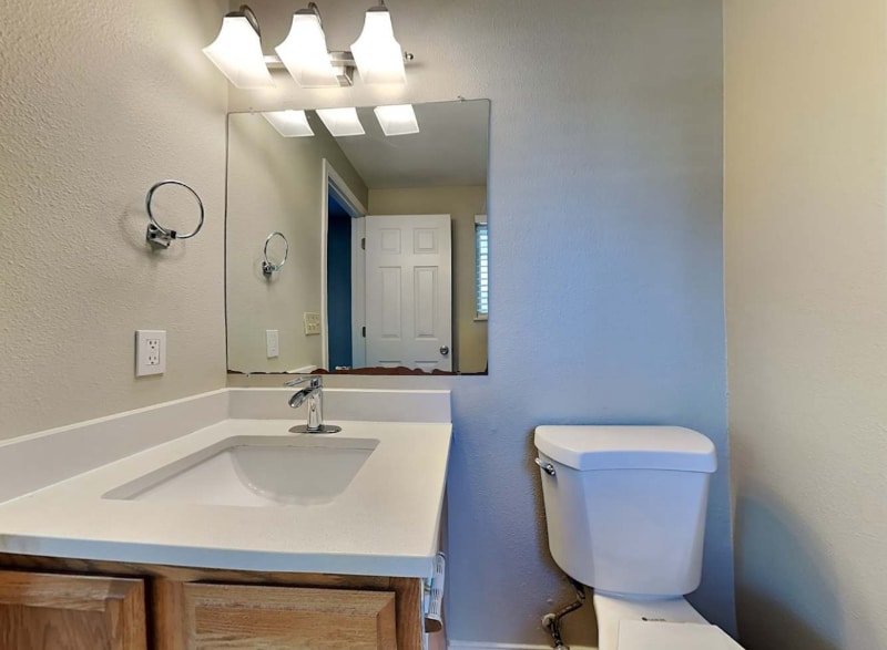 Building Photo - 833 SW 313th Ct