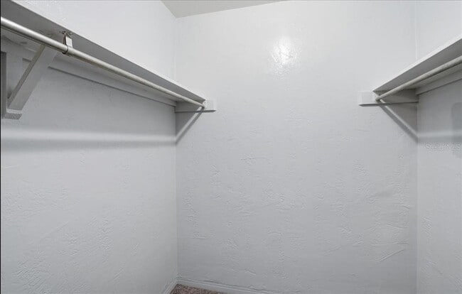 Building Photo - 5991 Fairfield Ave S