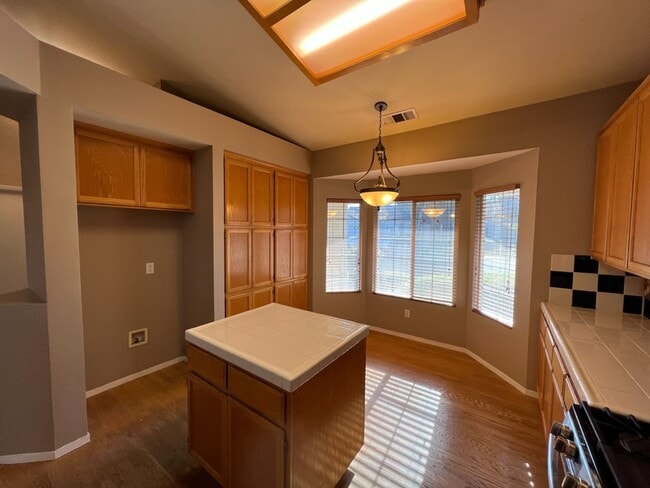 Building Photo - 3-bedroom single story in Merced!