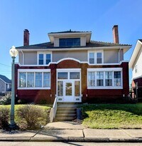 Building Photo - 3300 6th St SW