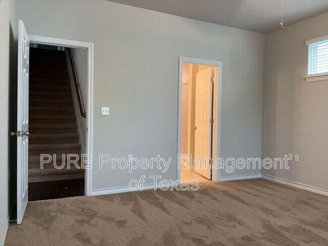 Building Photo - 11708 Coyote Call Way