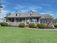 Building Photo - 200 Priest View Dr