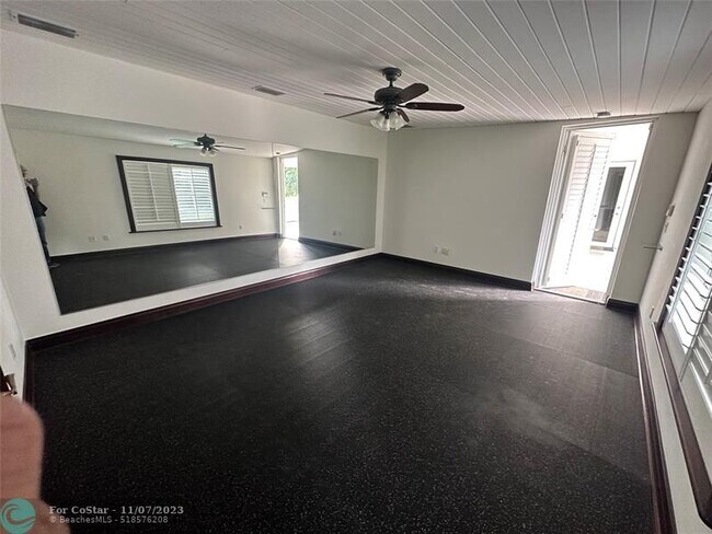 Building Photo - 441 Ridge Rd