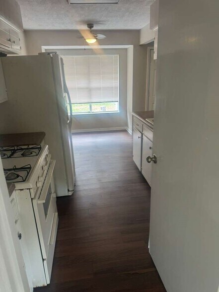 Building Photo - 3120 Royal St