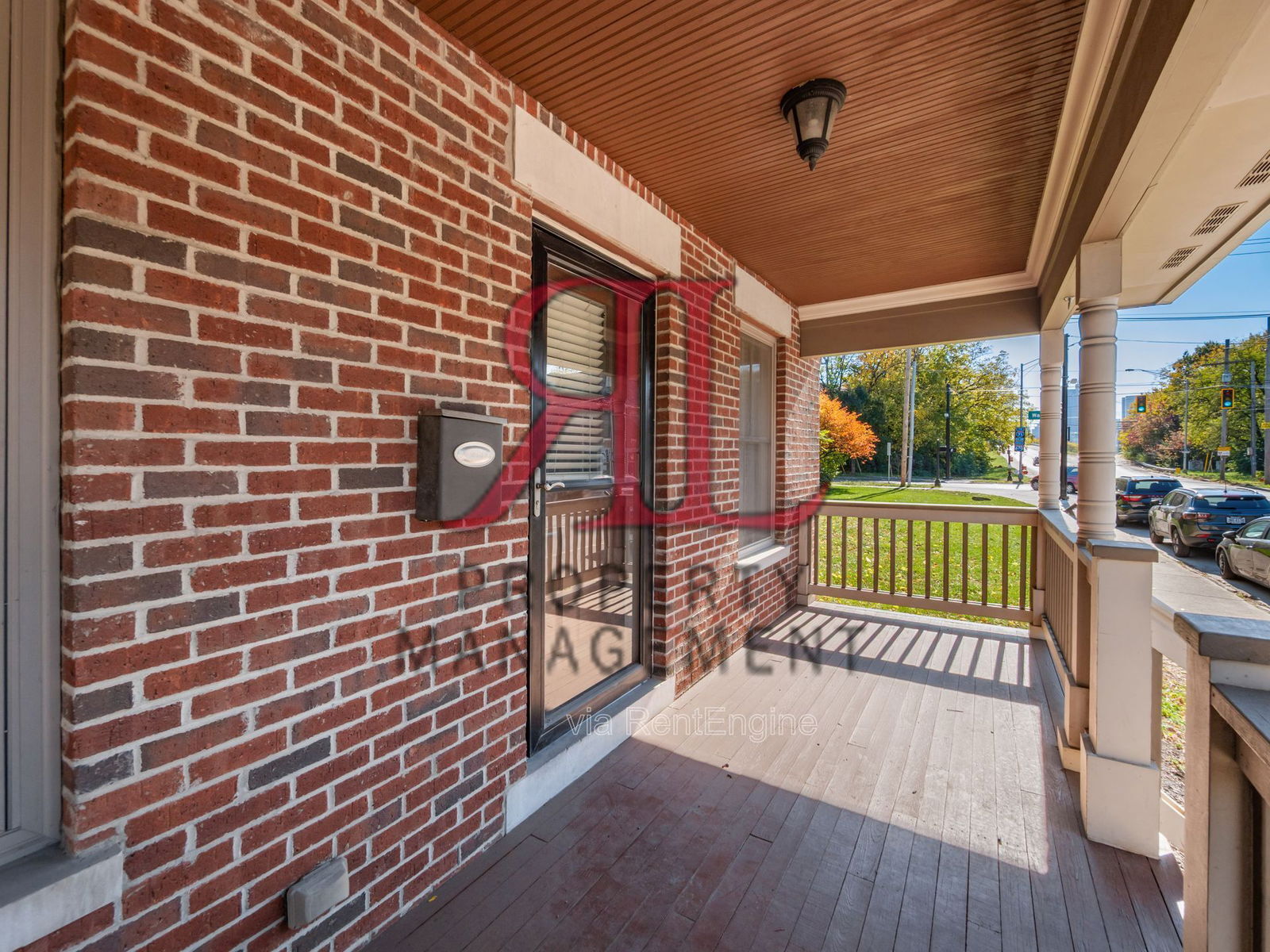 Building Photo - 782 Summit St