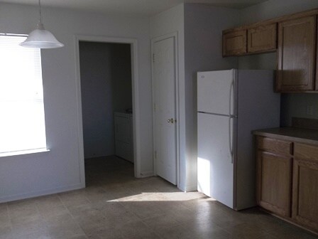 Building Photo - 501 Bermuda