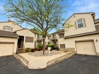 Building Photo - 46 Commonwealth Dr