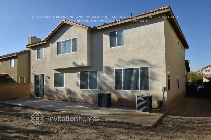 Building Photo - 1134 Cambridge Ct