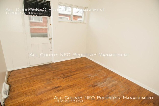 Building Photo - 3 bedroom in Cleveland Heights OH 44121