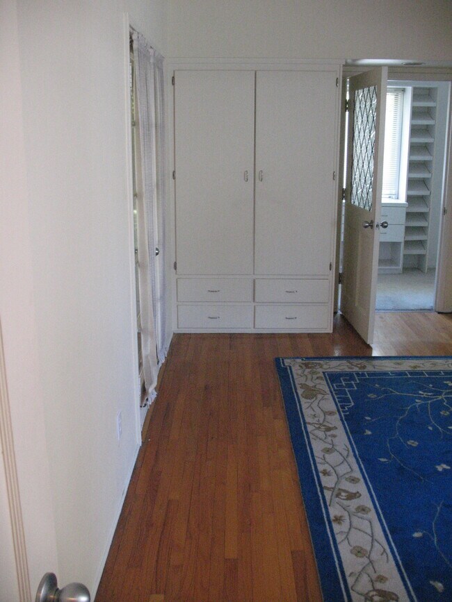 Back of hall bedroom with French Door to backyard patio - 3121 W Wyoming Ave