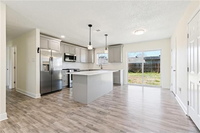 Building Photo - 5068 Lyons Ct