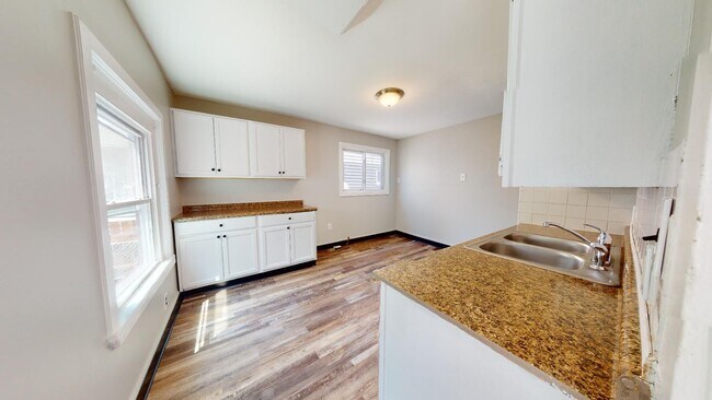 Building Photo - Brooklyn Center - 3 Bedroom Single Family ...