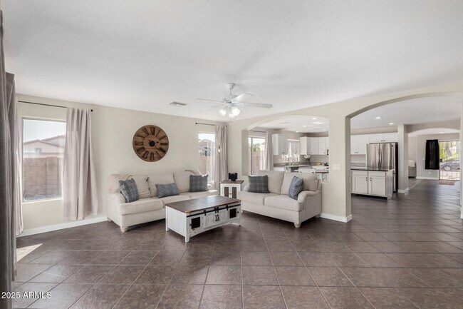 Building Photo - 16035 N 159th Dr