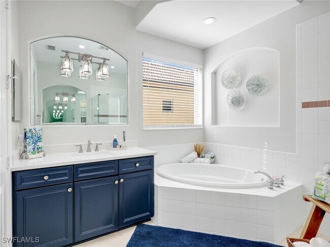 Building Photo - 6096 Dogleg Dr