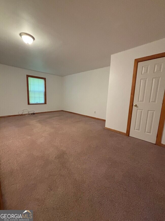 Building Photo - 45 Grandview Ct