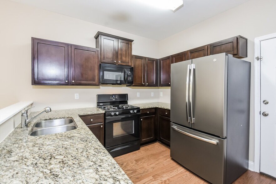 Building Photo - 125 Bethany Manor Dr
