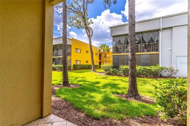Building Photo - 6007 Scotchwood Glen