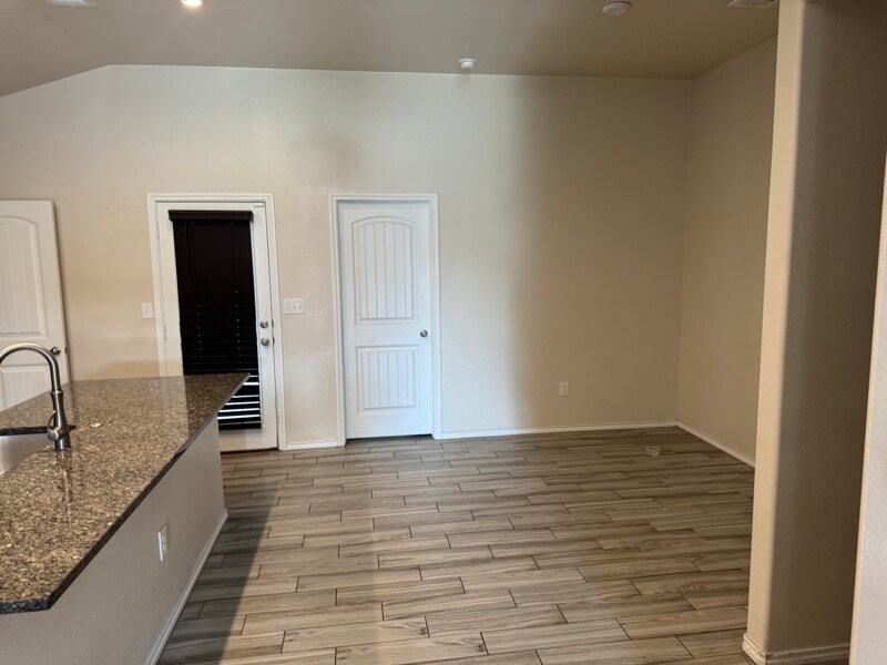 Building Photo - 4805 Eberly St
