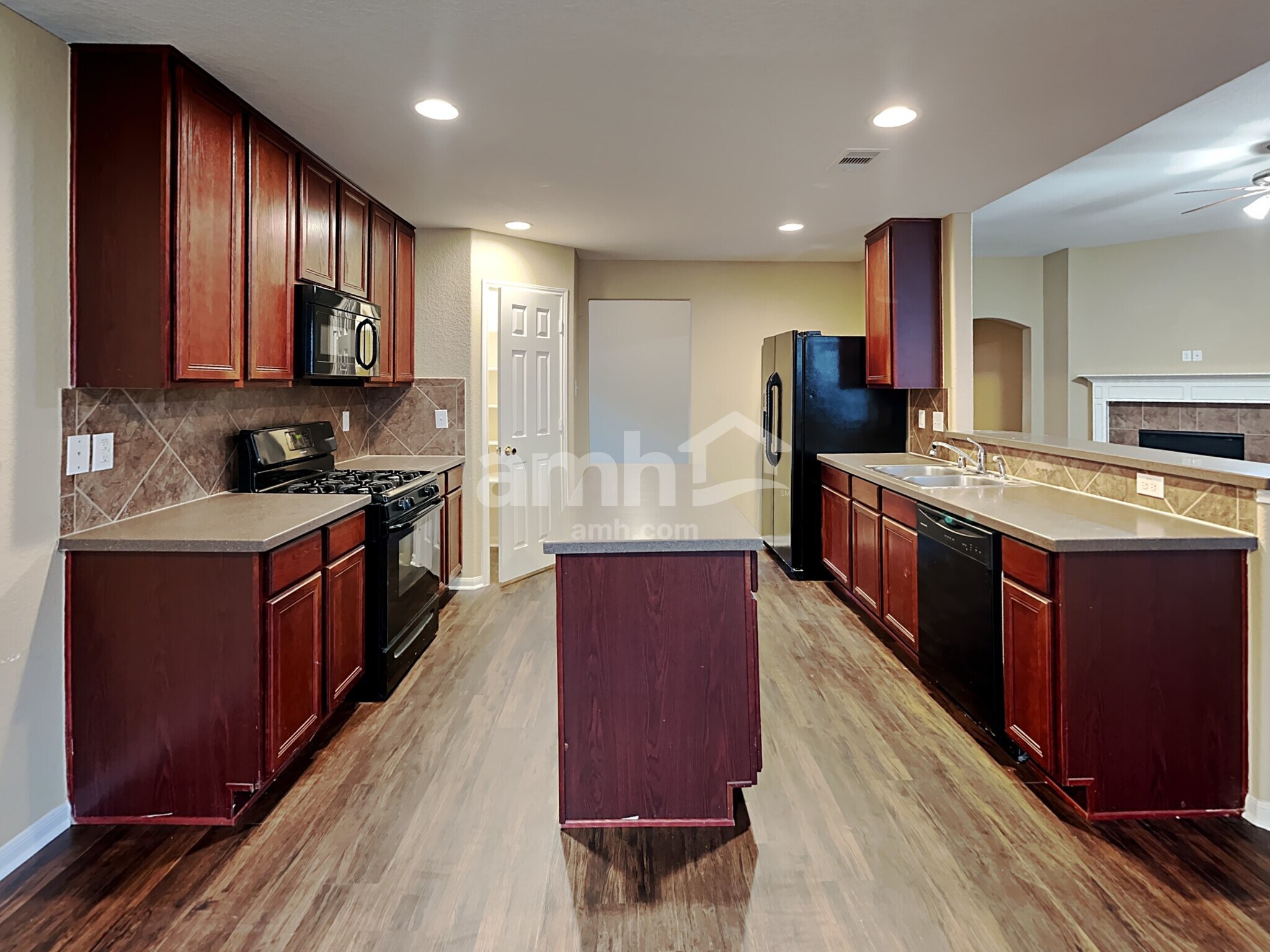 Building Photo - 22722 Canyonback Ct