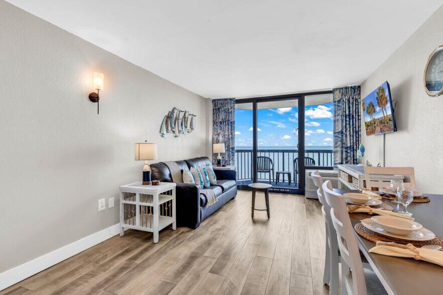 Building Photo - 2311 S Ocean Blvd