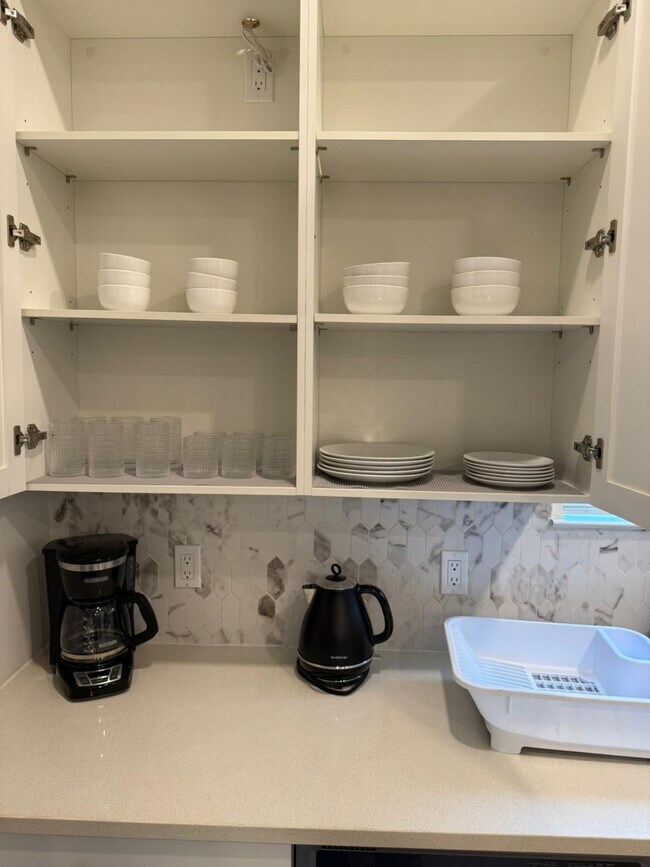 Building Photo - 1223 E Plant St