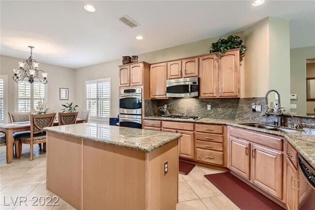 Building Photo - 2249 Canyonville Dr