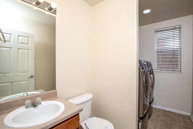 Building Photo - Single Family House for Rent - Claremont Ranch, Colorado