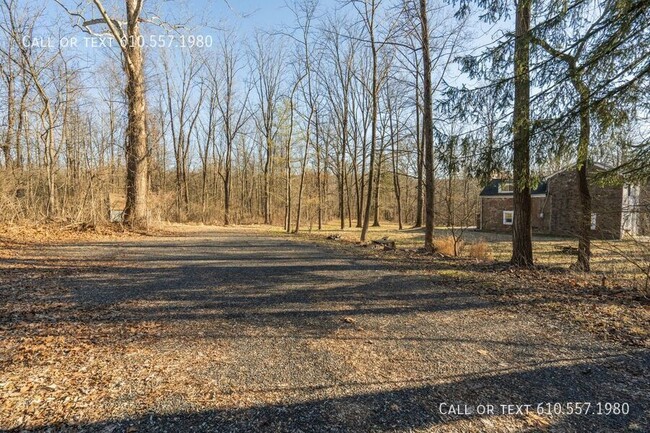 Building Photo - Cottage Home Located in Evansburg State Pa...