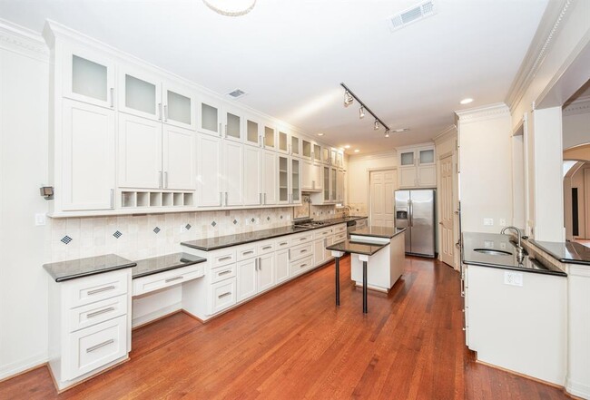Building Photo - 3515 Durness Way