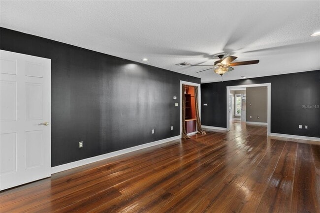 Building Photo - 126 E Palmetto Ave