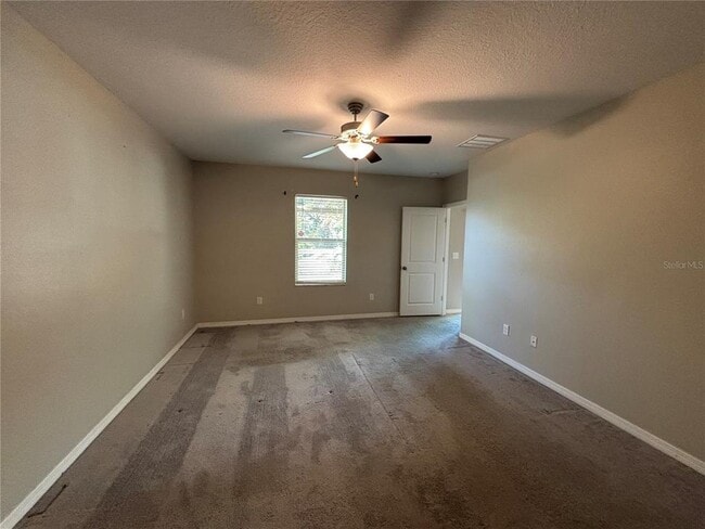 Building Photo - 572 Argyll Dr