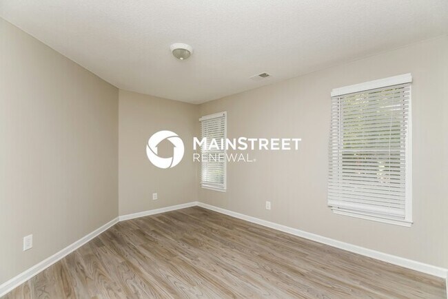 Building Photo - 3 Bedroom Pet-Friendly Home in Douglasville, GA with Main Street Renewal