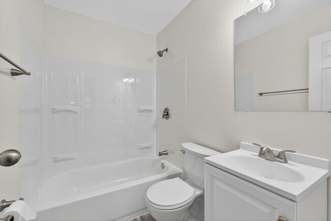 Building Photo - Newly Renovated 3 Bedroom Home for Rent wi...