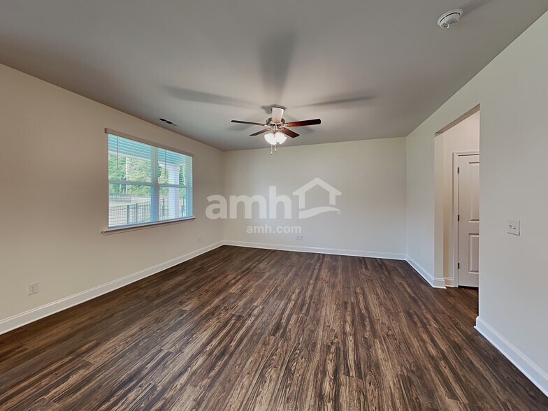 Building Photo - 3264 Brierhill Rd