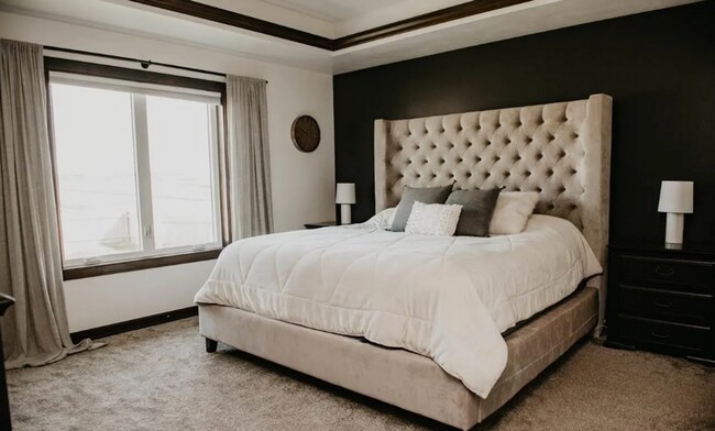 Building Photo - Discover Your Dream Home: Inviting Open Floor Plan, Spacious Living, and Stylish Finishes Awaits ...