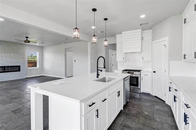 Building Photo - 576 Highview Ct