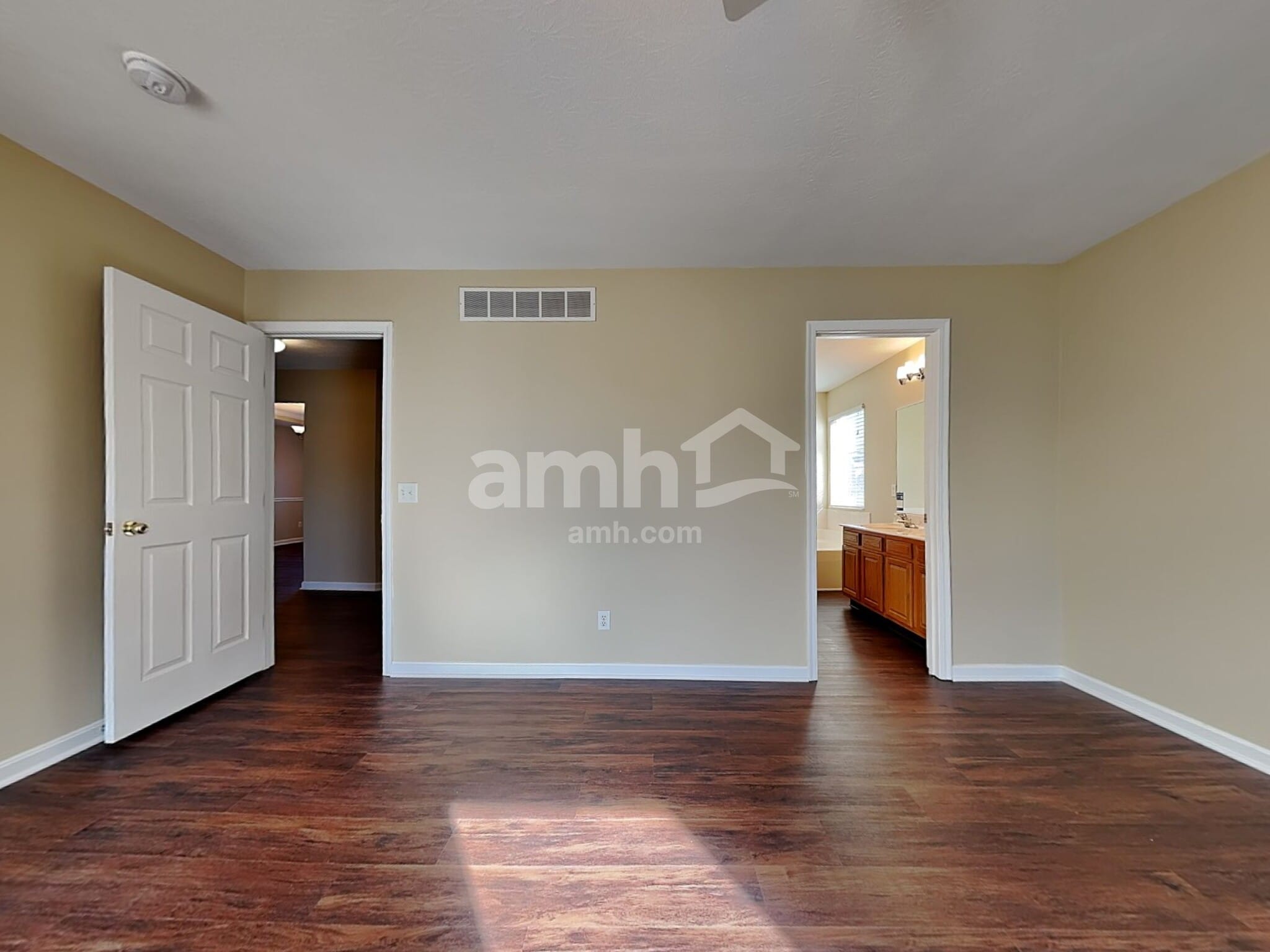 Building Photo - 8106 Logans Ridge Dr