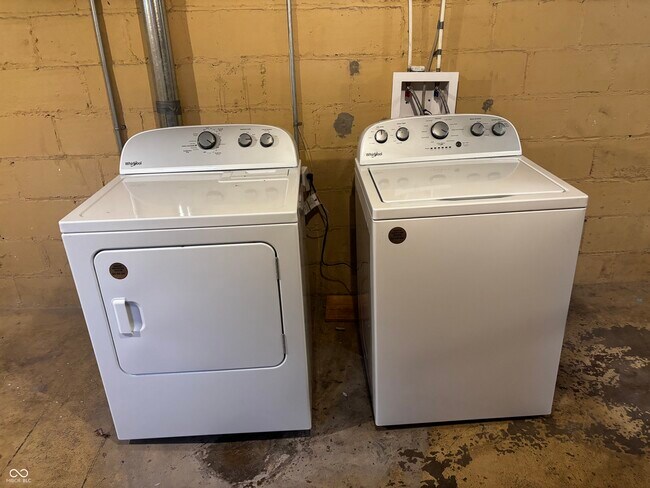 Building Photo - 1302 Tecumseh St