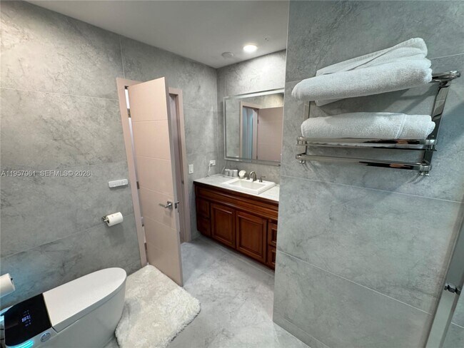 Building Photo - 13451 SW 74th Ave