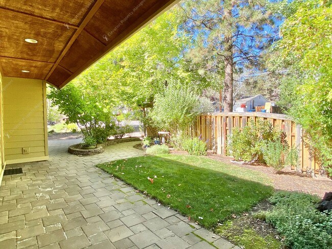 Building Photo - West Hills Gem with Timeless Charm and Mod...