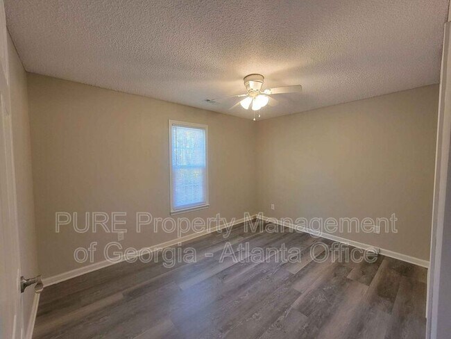 Building Photo - 102 Laguna Springs Dr