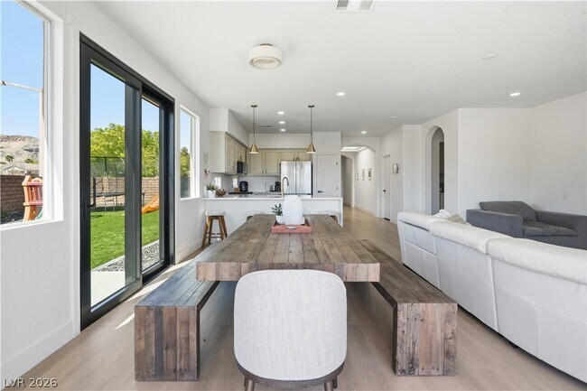 Building Photo - 11063 Pegasus Dr